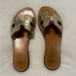 Italian Gold Leather Sandals, Sz 38 (7.5)